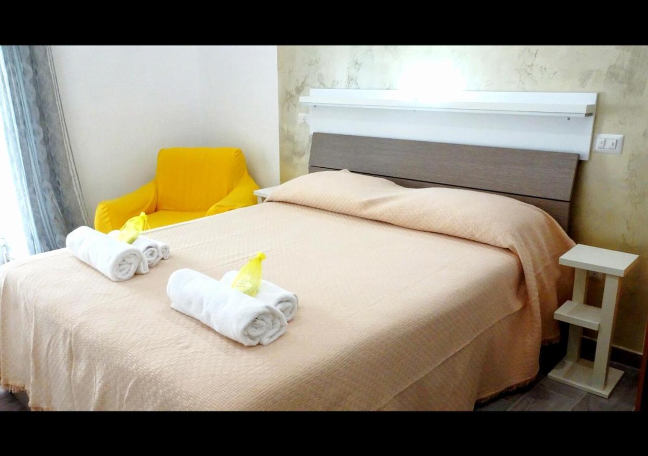 Bed&Breakfast a Capua Adiacente al Duomo - IL VICOLO Exterior foto